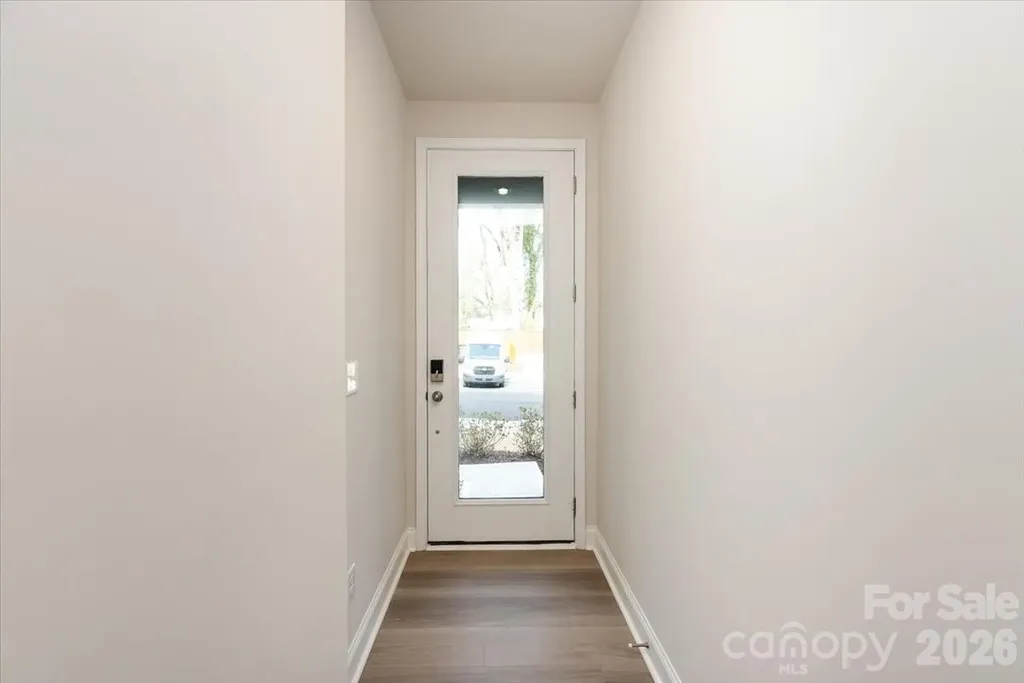909 Archway Lane Charlotte NC 28217