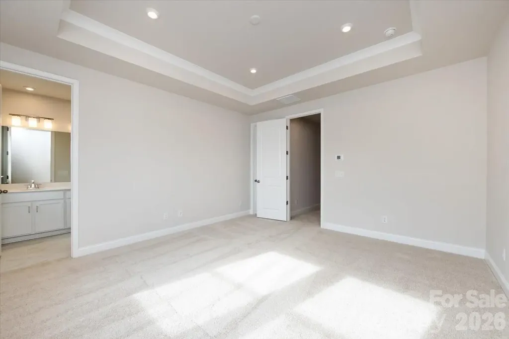 909 Archway Lane Charlotte NC 28217