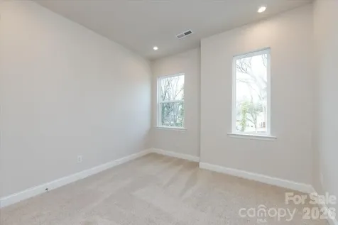 909 Archway Lane Charlotte NC 28217