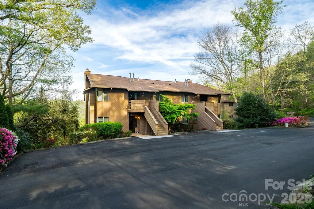 305 Piney Mountain Drive Asheville NC 28805