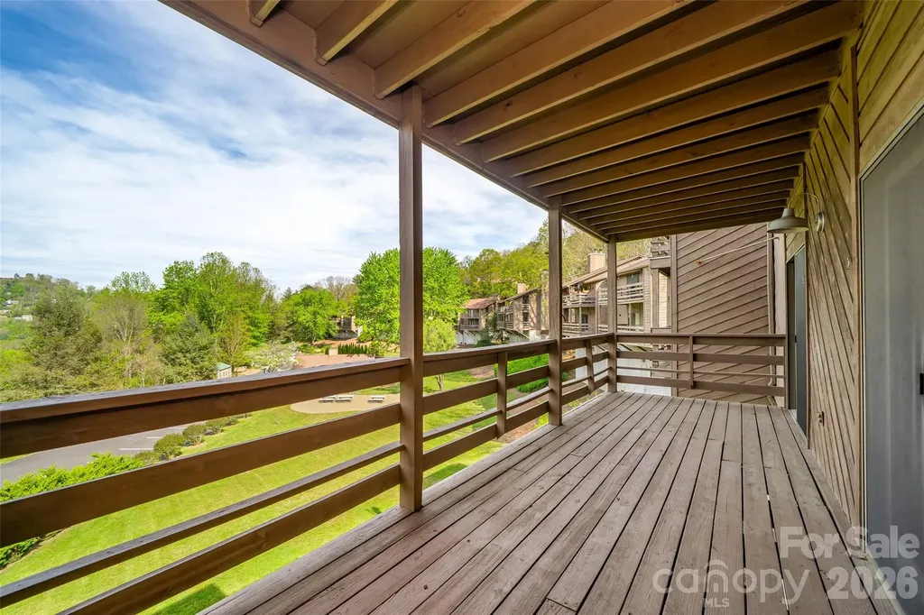 305 Piney Mountain Drive Asheville NC 28805