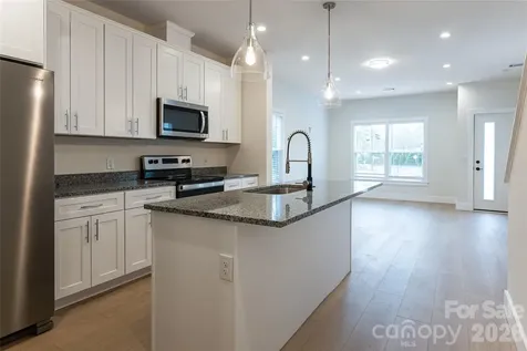 4 Wyndom Lane Asheville NC 28805