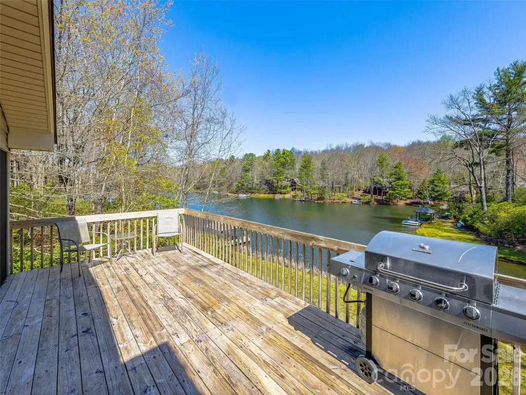 46 Kassahola Drive Brevard NC 28712