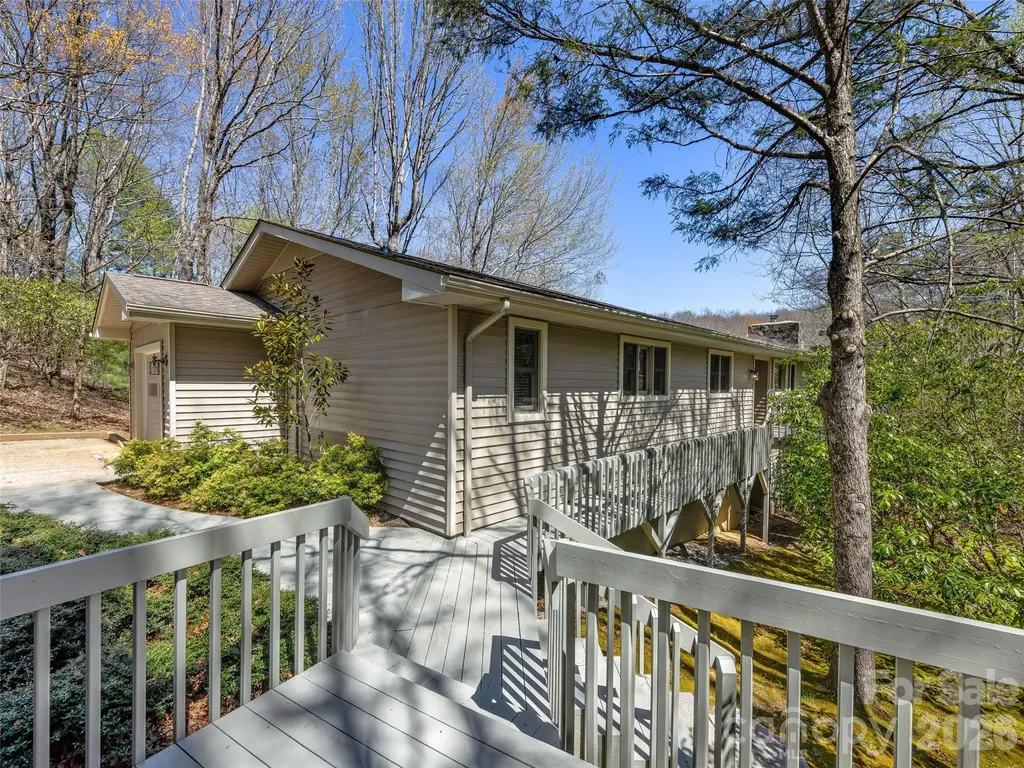 46 Kassahola Drive Brevard NC 28712