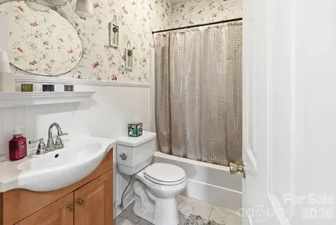 5227 Foley Drive Hickory NC 28602