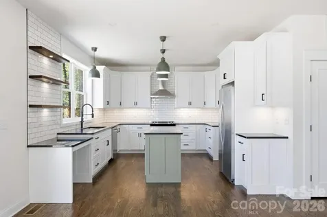 22 Deep Woods Road Weaverville NC 28787