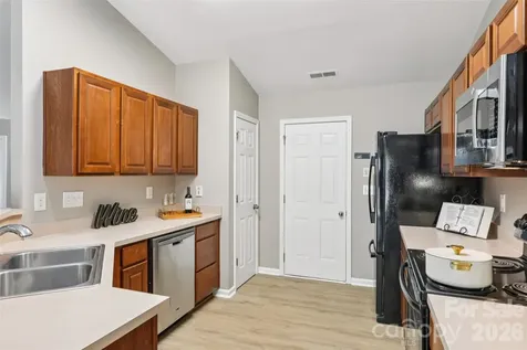 2457 Marthas Ridge Drive Statesville NC 28625