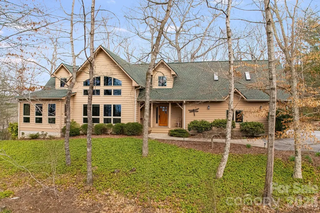 5584 Spring Road Hendersonville NC 28739