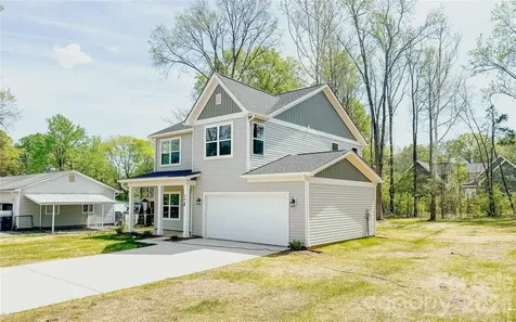 304 Woodside Drive Harrisburg NC 28075