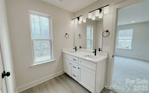 304 Woodside Drive Harrisburg NC 28075