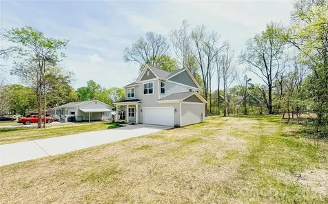 304 Woodside Drive Harrisburg NC 28075