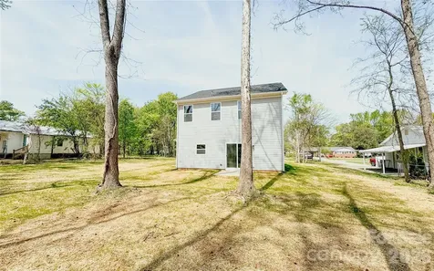 304 Woodside Drive Harrisburg NC 28075
