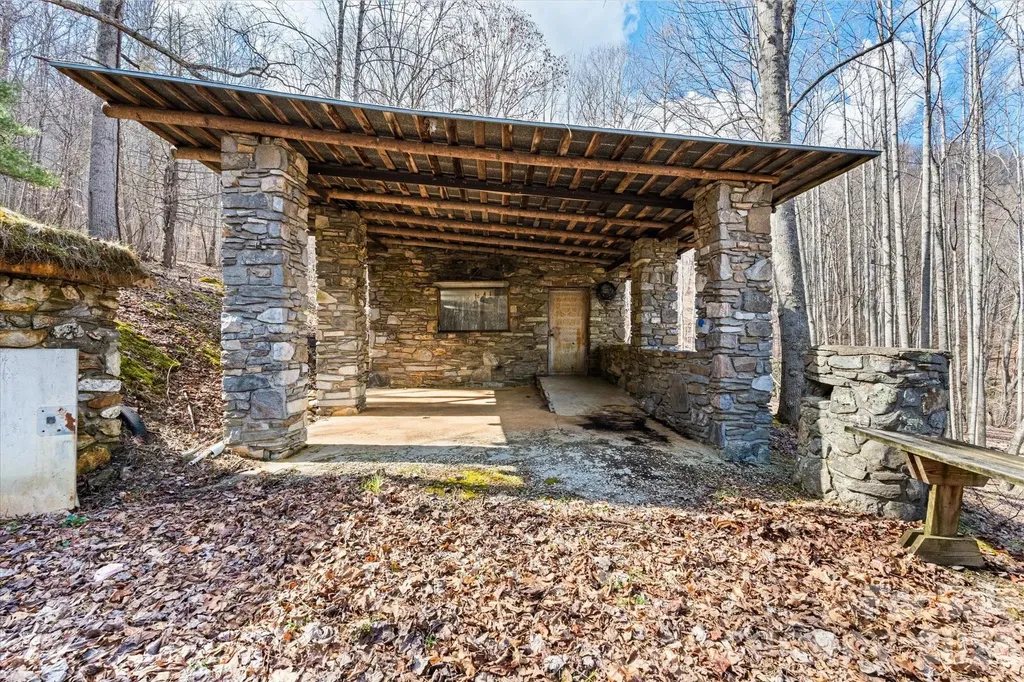 140 Wild Mountain Lane Barnardsville NC 28709