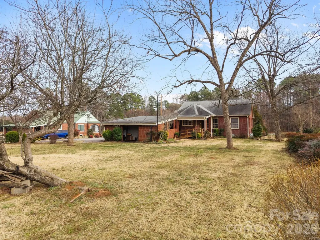 911 N Long Es Street Salisbury NC 28144