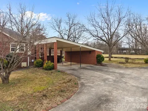 911 N Long Es Street Salisbury NC 28144