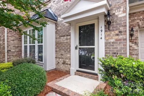 1914 Colony Line Court Charlotte NC 28210