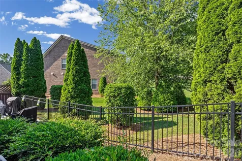 1914 Colony Line Court Charlotte NC 28210