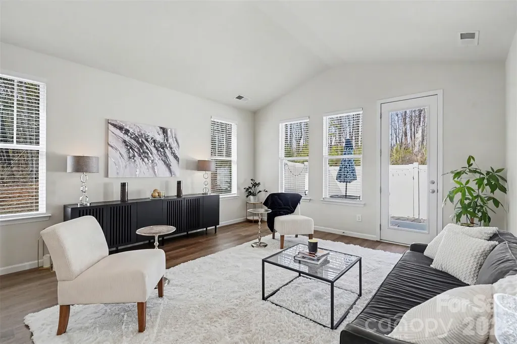 8238 Merryvale Lane Charlotte NC 28214