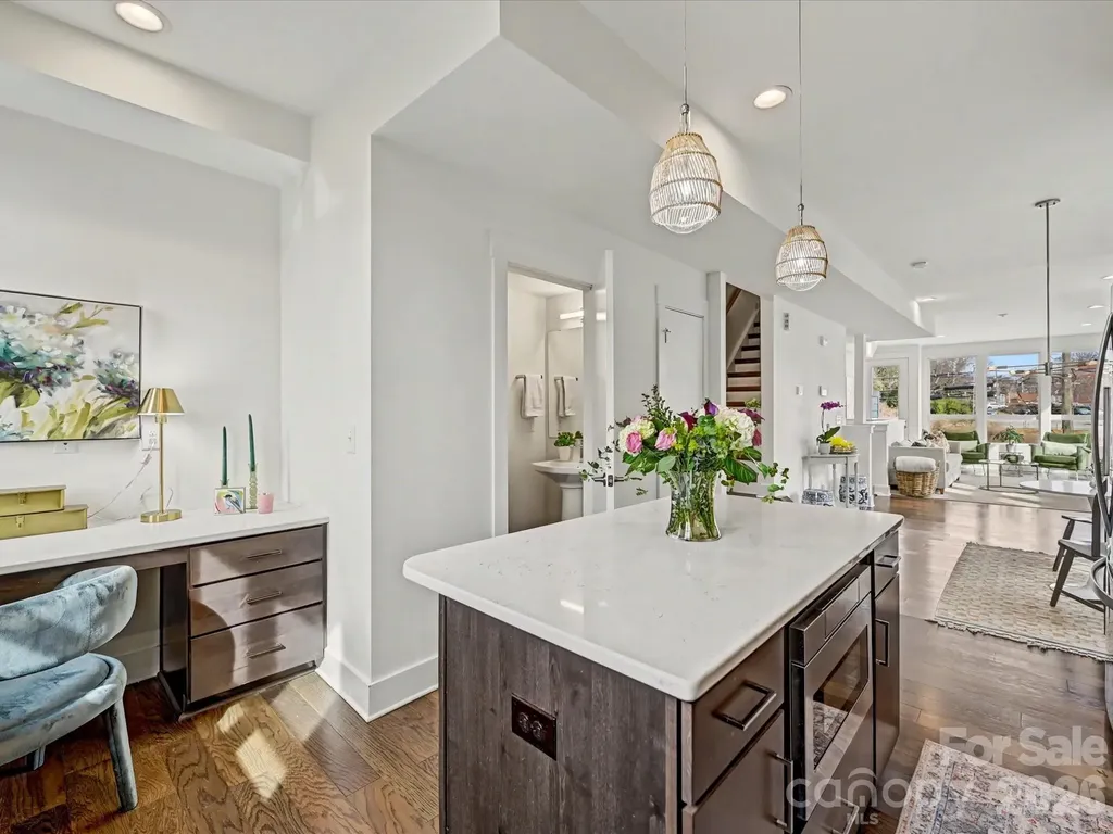 139 S Bruns Avenue Charlotte NC 28208