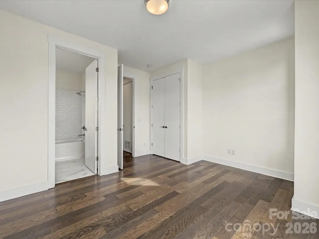 139 S Bruns Avenue Charlotte NC 28208