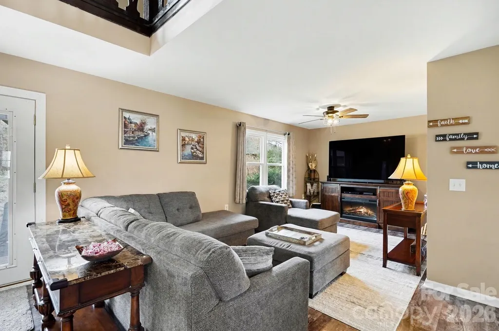 3361 47th Avenue Place NE Hickory NC 28601