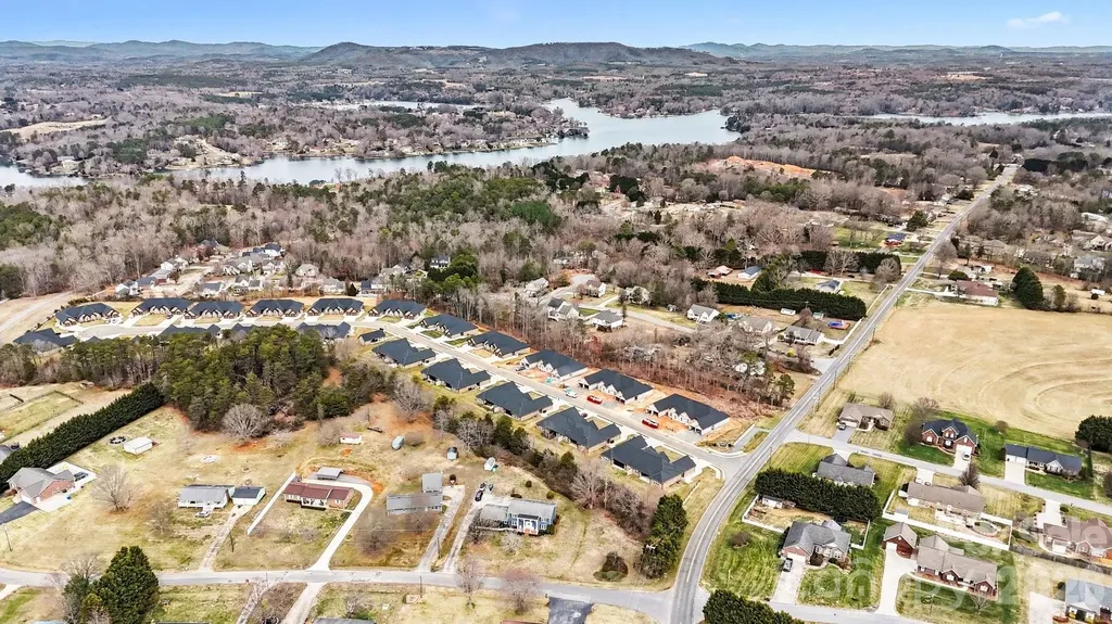 3361 47th Avenue Place NE Hickory NC 28601