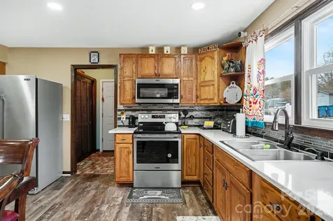 3361 47th Avenue Place NE Hickory NC 28601