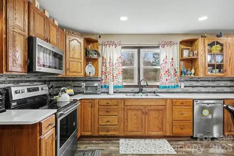 3361 47th Avenue Place NE Hickory NC 28601
