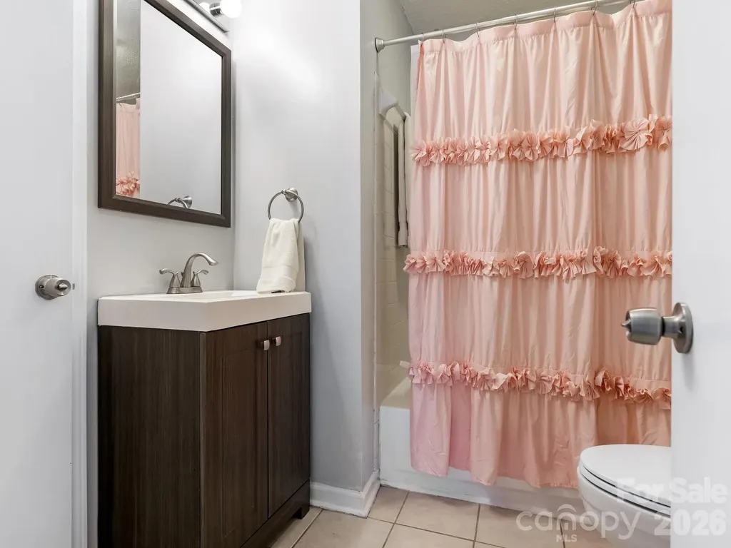 1612 Sharon Road W Charlotte NC 28210