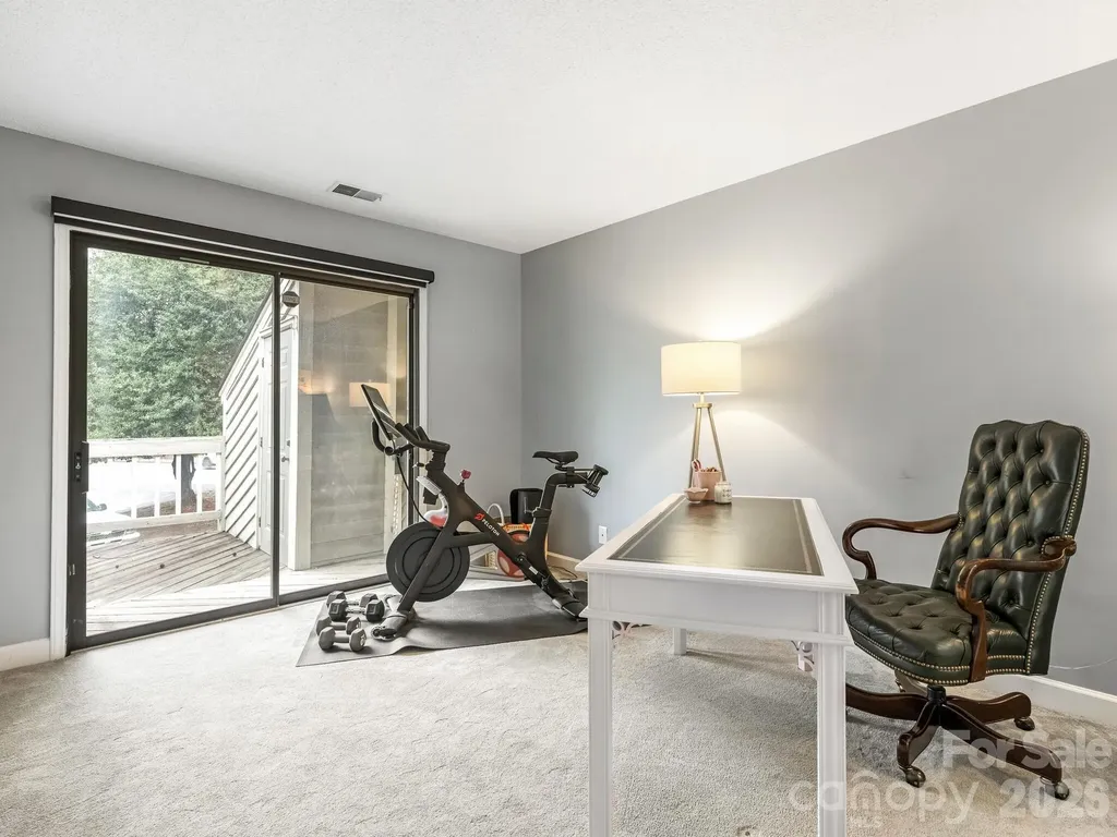 1612 Sharon Road W Charlotte NC 28210