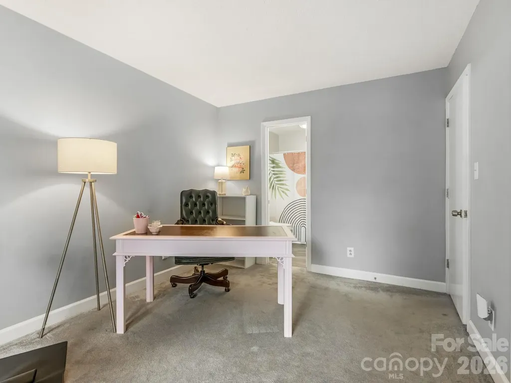 1612 Sharon Road W Charlotte NC 28210
