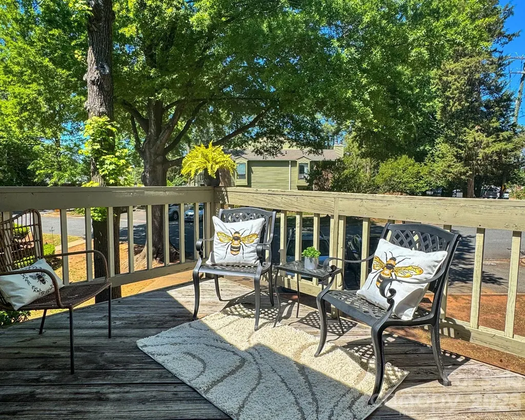 1612 Sharon Road W Charlotte NC 28210