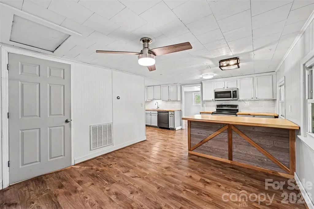 139 Blackburn Drive Grover NC 28073