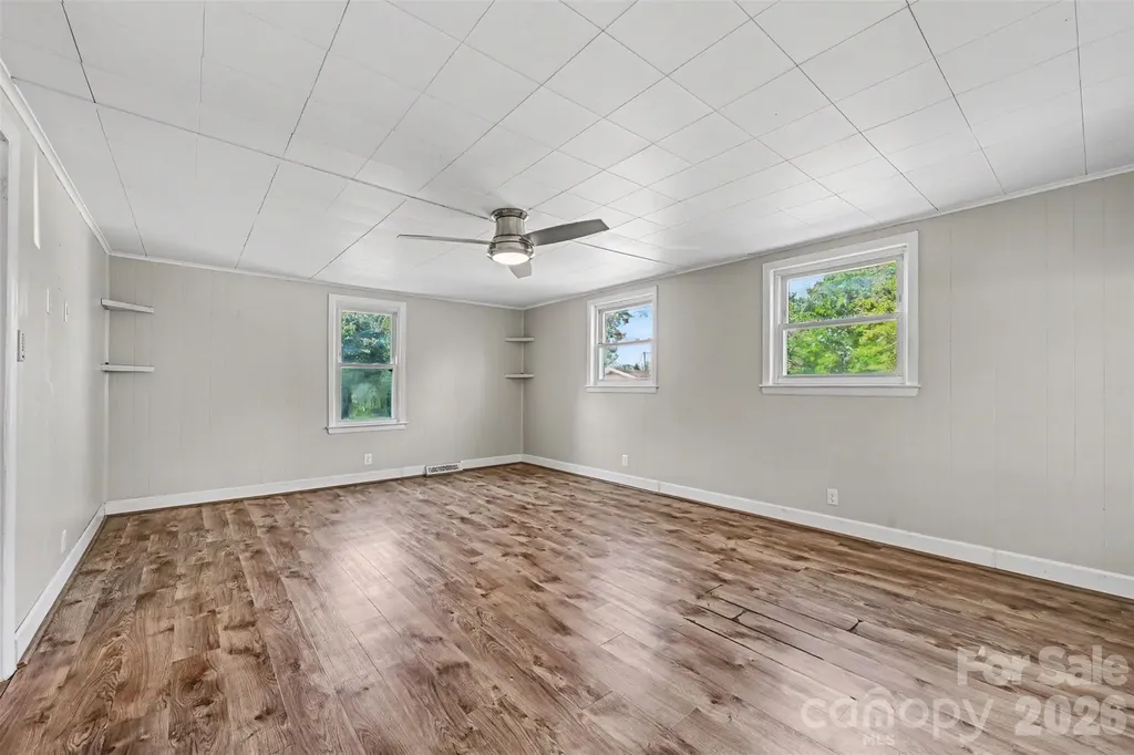 139 Blackburn Drive Grover NC 28073