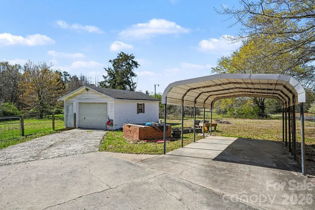 139 Blackburn Drive Grover NC 28073