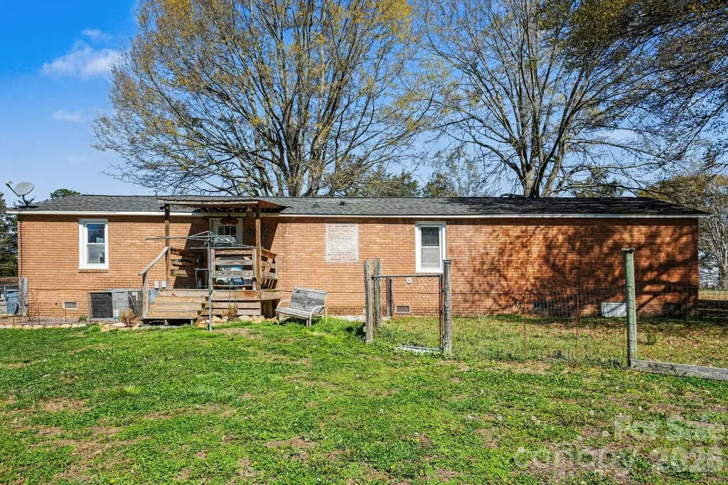 139 Blackburn Drive Grover NC 28073