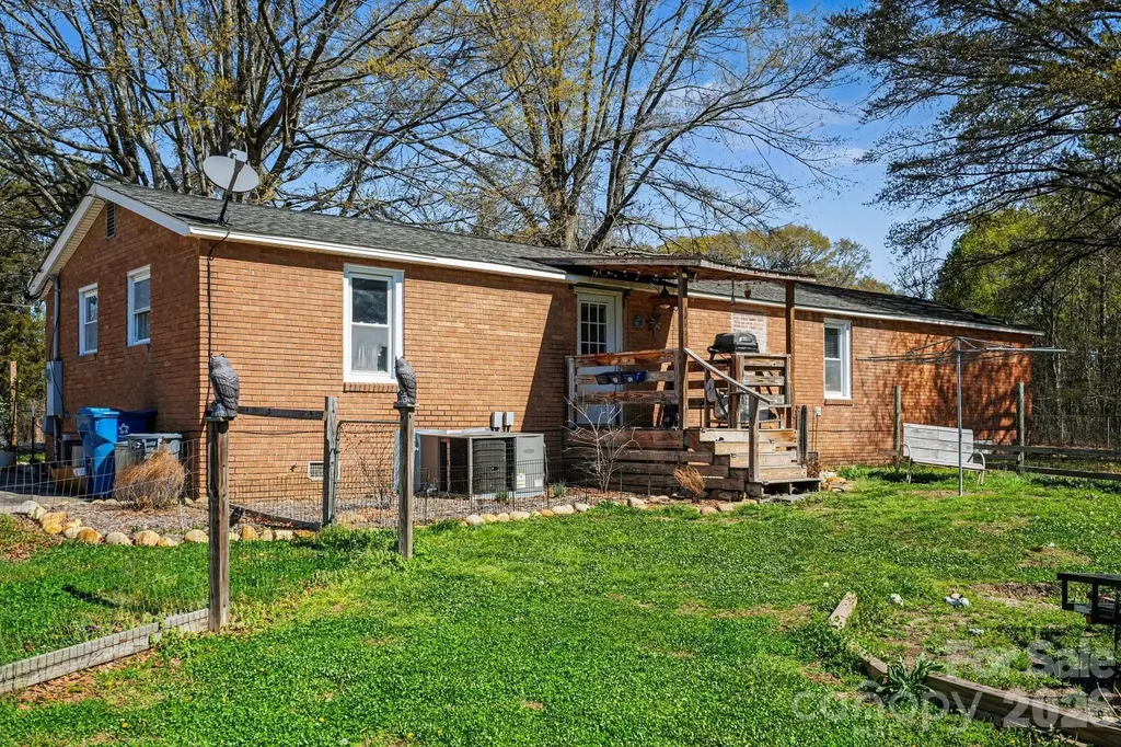 139 Blackburn Drive Grover NC 28073