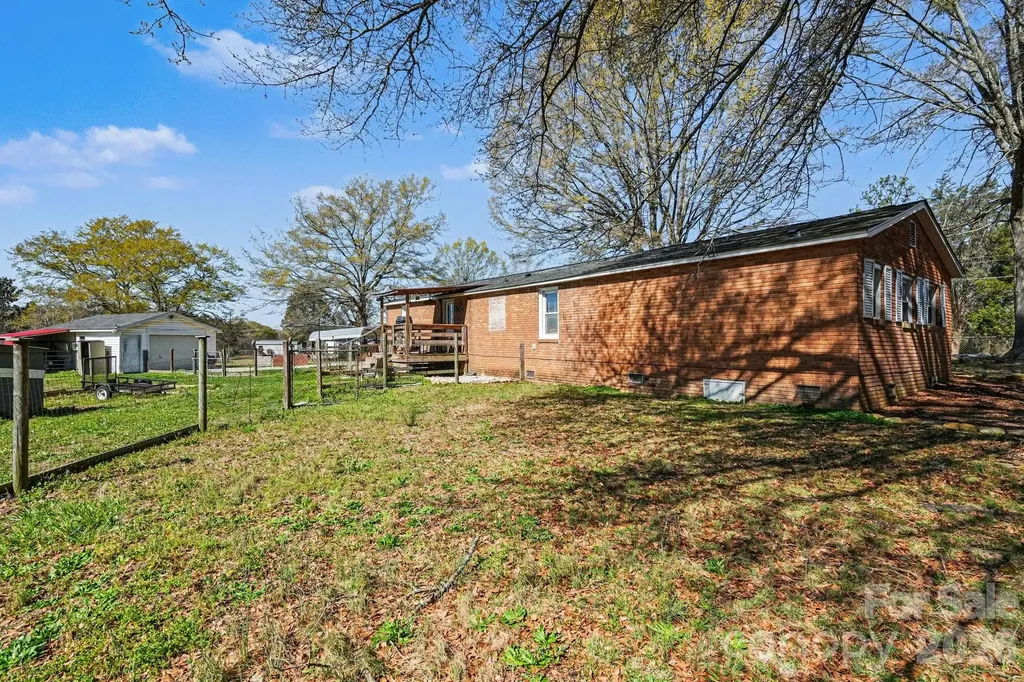 139 Blackburn Drive Grover NC 28073