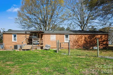 139 Blackburn Drive Grover NC 28073