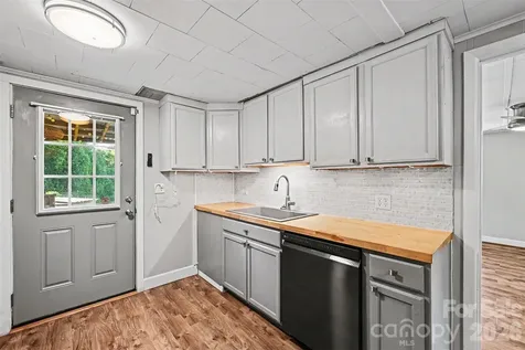 139 Blackburn Drive Grover NC 28073