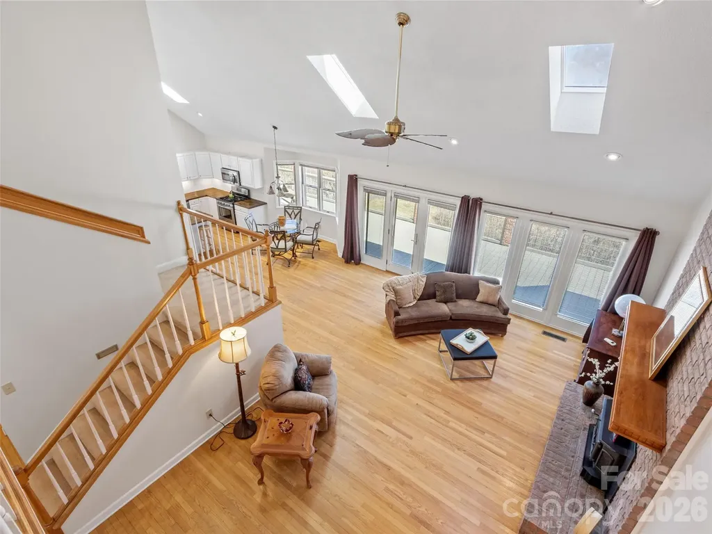 126 Hillcrest Drive Barnardsville NC 28709