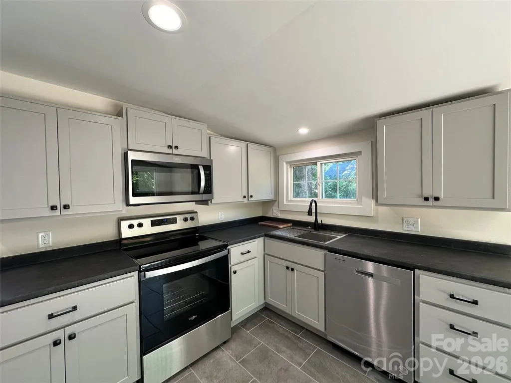 123 State Street Asheville NC 28806