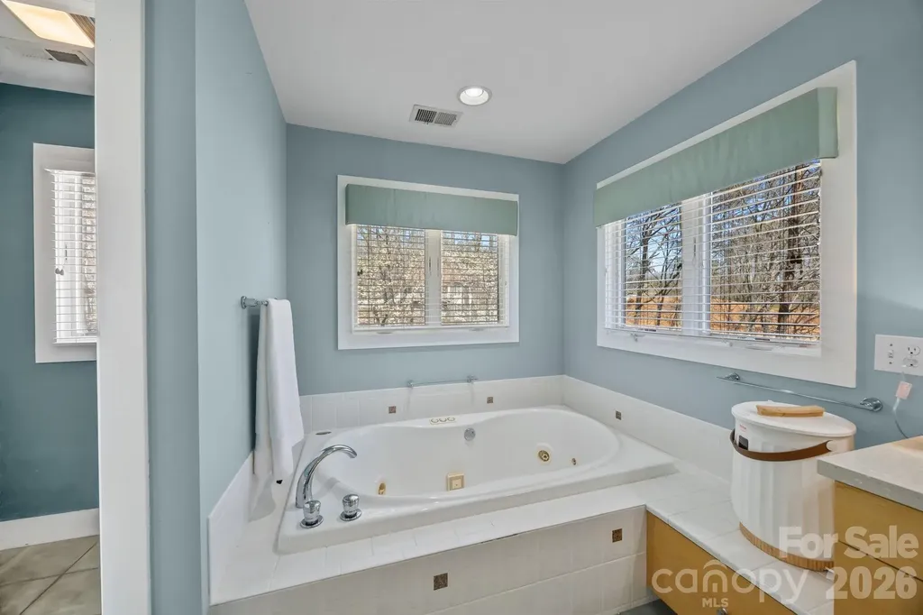 184 High Lake Drive Statesville NC 28677