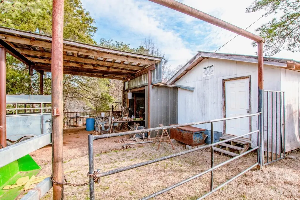 508 Liles Lane Hiddenite NC 28636
