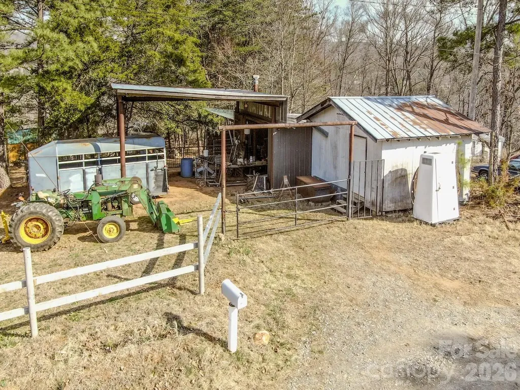 508 Liles Lane Hiddenite NC 28636