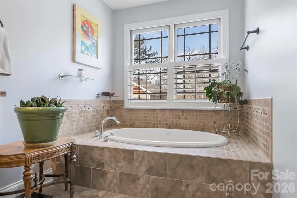 49 Jeff Drive Asheville NC 28806