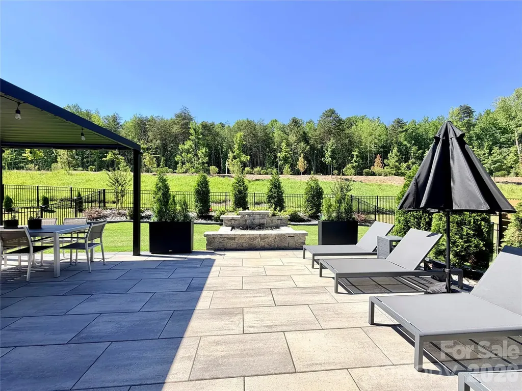 5212 Glenwalk Drive Charlotte NC 28269