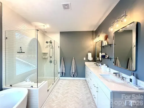 5212 Glenwalk Drive Charlotte NC 28269