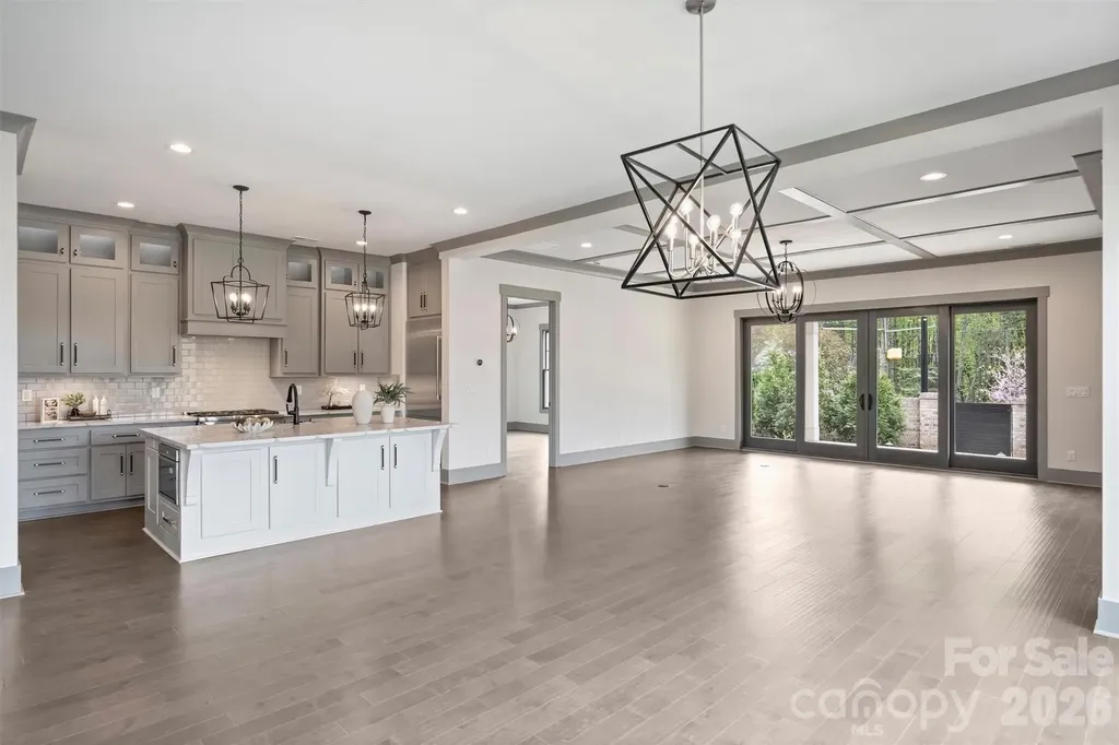 8159 Fairview Road Charlotte NC 28226