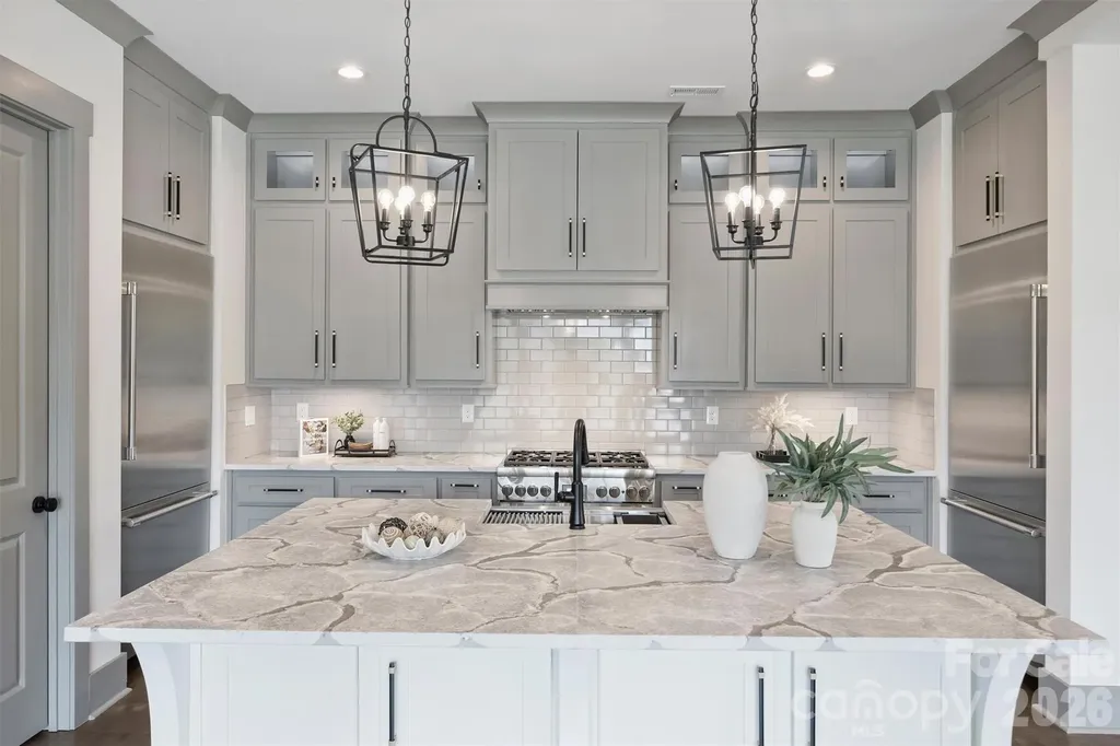 8159 Fairview Road Charlotte NC 28226